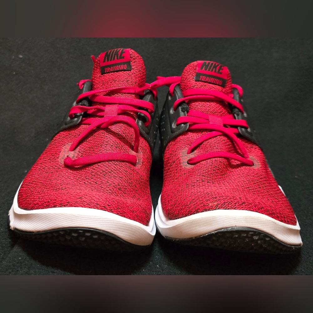 Nike Flex Control 3 TR3 Running Shoe (Red/Black) - Size 9 - USED